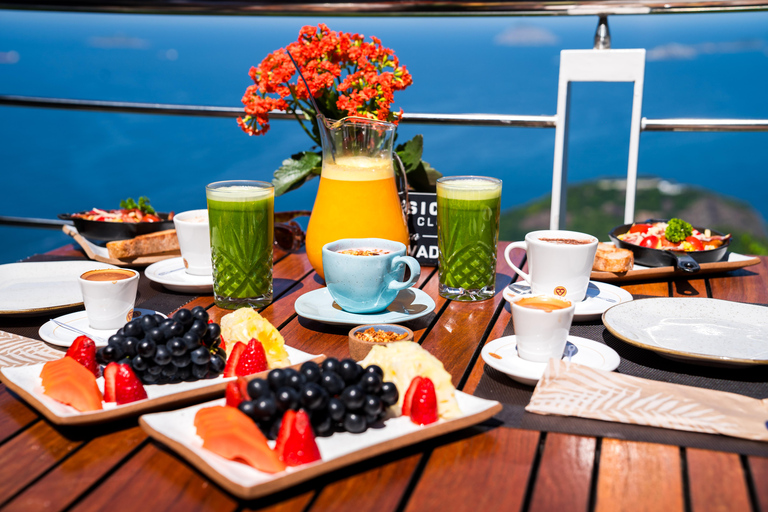 Rio: Sugarloaf Mountain Sunrise with Breakfast & Transfer