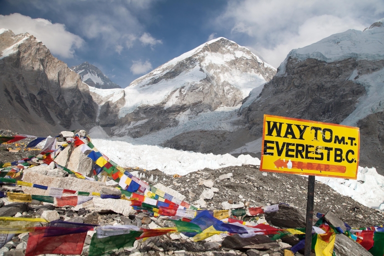 Everest Base Camp Trek: 12-dniowa prywatna wyprawa z pełnym wyżywieniemEverest Base Camp Trek: 12-dniowa prywatna wycieczka z Katmandu