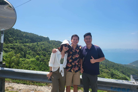 Hoi An: Transfer de Hue com rota panorâmica sobre o Hai Van PassTransfer de Hoi An para o Cemitério de An Bang para Hue em viatura privada