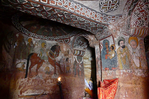 Império histórico de Axum e o impressionante Monte Gheralta.