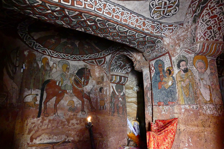 Império histórico de Axum e o impressionante Monte Gheralta.