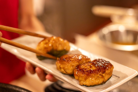 Tokio: Clase de Cocina Estilo Izakaya con Maridaje de Sake