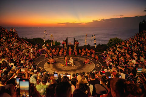 Bali: Uluwatu Temple Tour with Sunset Kecak Fire Dance
