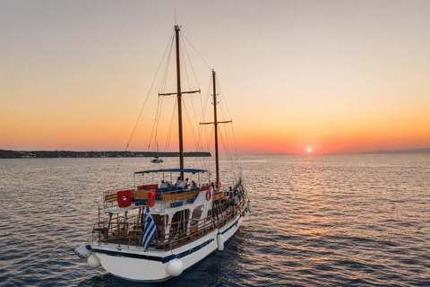 Santorini: Sunset Cruise with Volcano and Hot Springs Stops