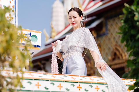 Bangkok: Thai Costume Rental - Hairdo, Makeup & Accessories