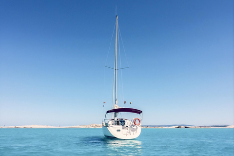 Ibiza: Classic Sailboat Cruise to S'Espalmador and Formentera