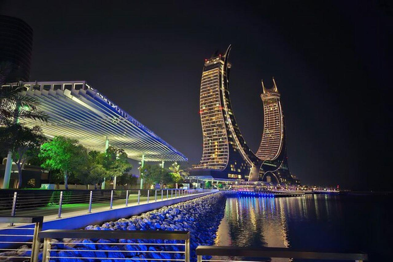 Doha: Guided private night city tour with pick up & drop off