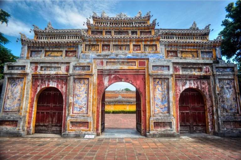 Desde Hue : Tour de la ciudad de un día completo con viaje en barco y almuerzoGrupo pequeño