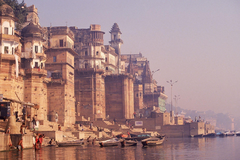 Varanasi: Dasaswamedh Ghat - Ganga Arti - Kashi VishwanathPrivéauto + gids + boottocht