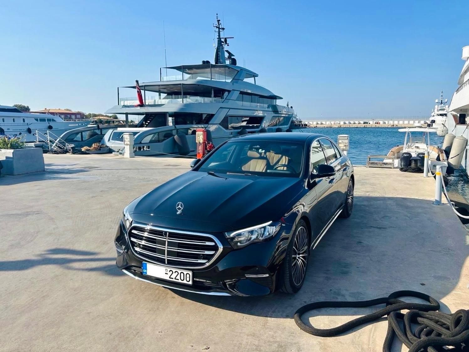 Privater Transfer zwischen dem Hafen von Piräus und dem Stadtzentrum von Athen