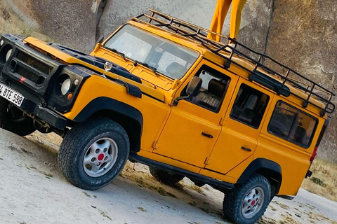 Capadocia: Excursión en Jeep Safari al Atardecer con Champán