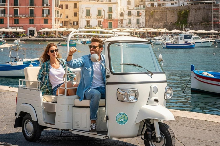 Naples: Private Tuk-Tuk Tour with Audio Guide