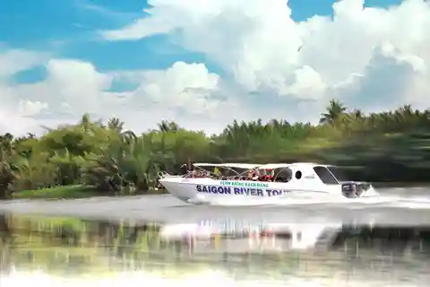 Disfruta de la Visita al Templo Flotante del Dragón en Lancha Rápida Vip y Premium