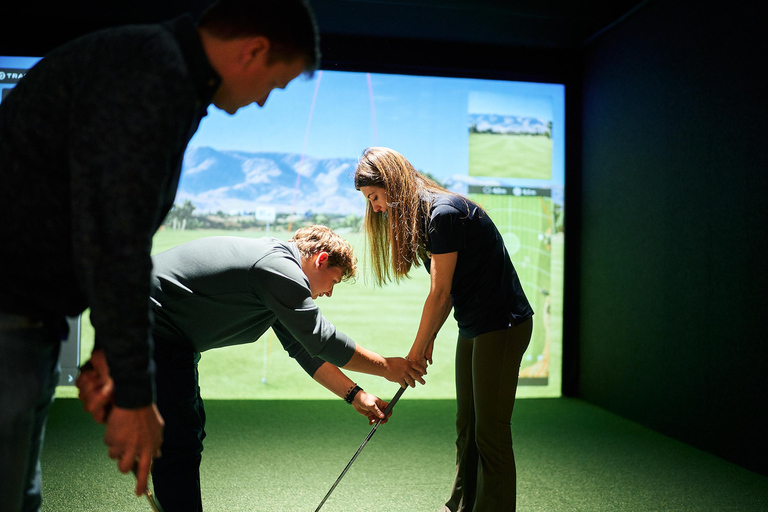 Düsseldorf: Indoor Golf Experience with Trackman Simulator 1-hour indoor golf experience with Trackman simulator