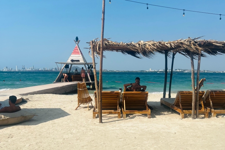 Cartagena: Klub plażowy Isla Tierra Bomba: karnet dzienny z lunchem