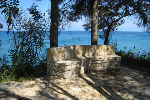 Varied 11-km hike around Koroni: nature, views, beaches