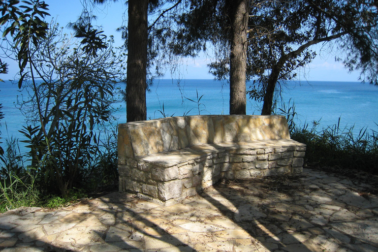 Varied 11-km hike around Koroni: nature, views, beaches