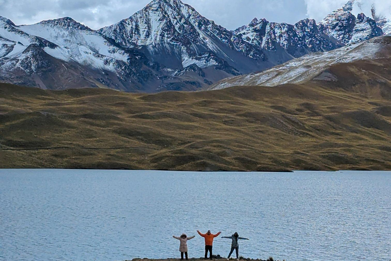 Private 4x4 Expedition: Landscapes of the Cordillera Real from La Paz