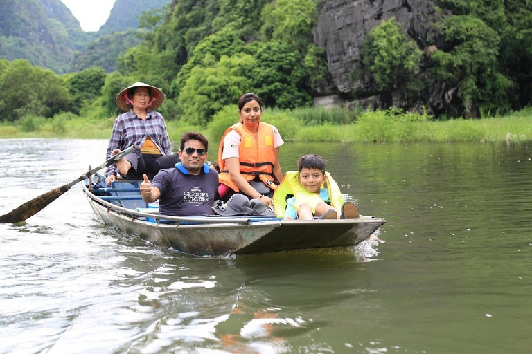 Ha Noi: Ninh Binh Wycieczka 1-dniowa/ Hoa Lu &amp; Tam Coc/ Pełna obsługaFriendly Travel: Hoa Lu i Tam Coc - 1-dniowa wycieczka z lunchem,