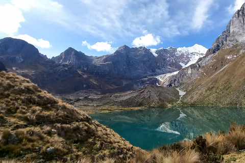 Desde Huaraz/Lima: Excursión de 11 días al Circuito de la Montaña Huayhuash