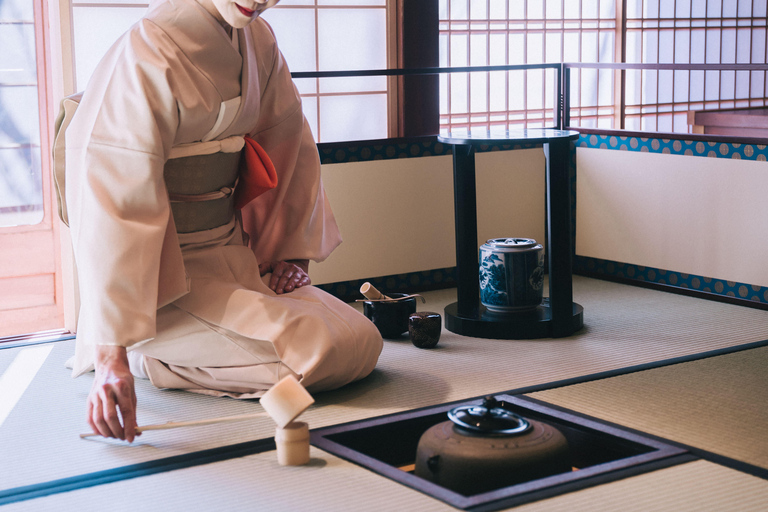 Kyoto: Traditional Tea Ceremony with Matcha and Sweets