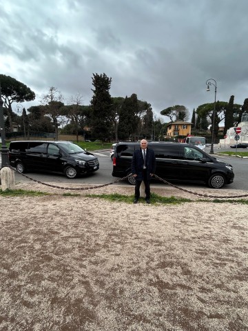 Visit Private transfer from Fiumicino Airport (FCO) to Rome in Rome