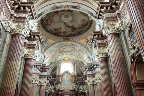 Poznań: Discover & Play – A Guided Tour with a City Game