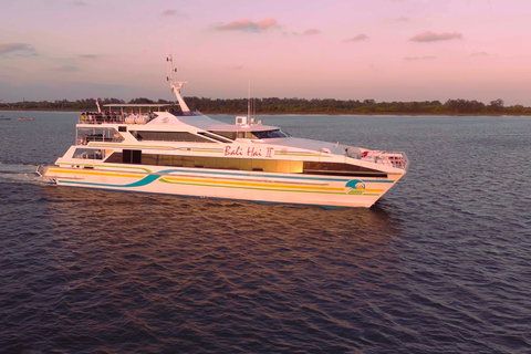 Benoa Bali: Cena Crucero al Atardecer con Espectáculo y Música en DirectoCrucero con traslados a Bali