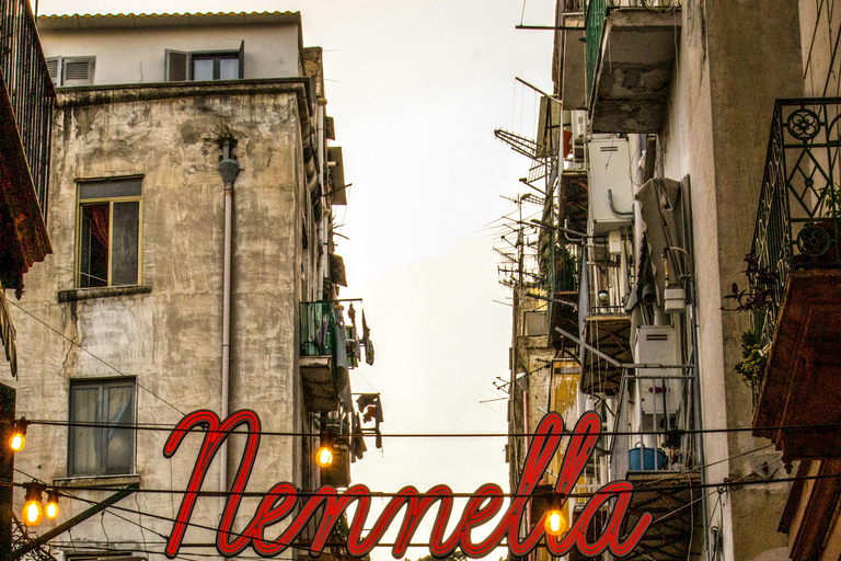 Taste Naples in ten tastings. Savour Naples in ten tastings