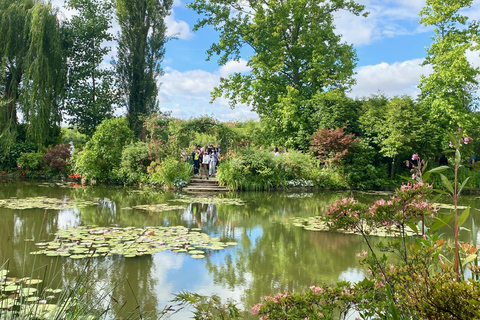Giverny Half-Day Small-Group Tour from Paris – Max 7 Guests Giverny trip with Hotel Pick up
