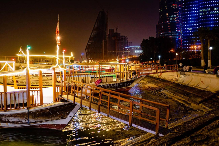 Doha : Visite de la ville au clair de lune avec croisière sur un boutre arabe