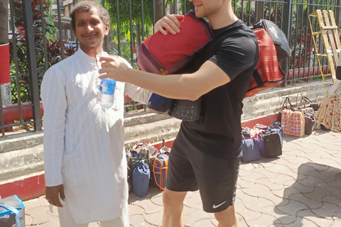 Ontmoet Dabbawala&#039;s Bezoek Dhobi Ghat en de sloppenwijk met een treinreis