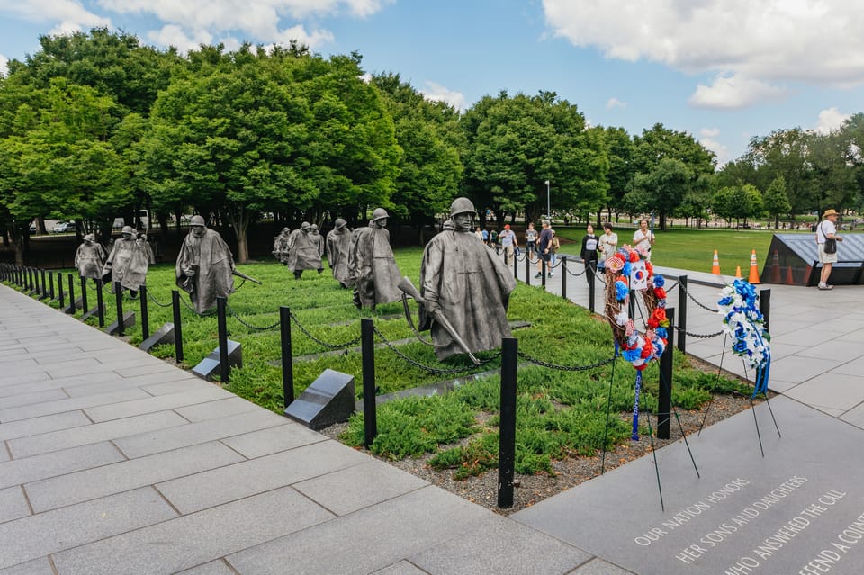 Visitando o Memorial dos Veteranos da Guerra da Coréia em DC