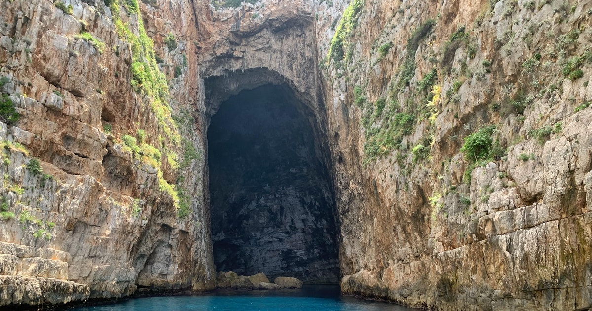 Von Durres Bootsfahrt Zur Halbinsel Karaburun Und Zur Insel Sazan