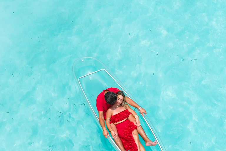 Kendwa: kayak trasparente e drone con guida