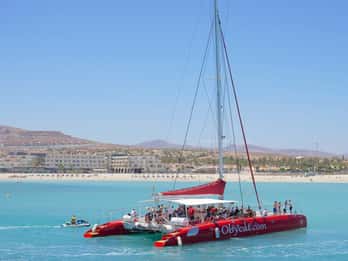Caleta de Fuste: Catamaran Sailing Experience