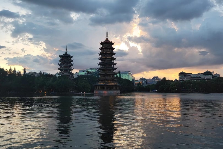 Guilin: Four Lakes Night Cruise met transfer heen en terug