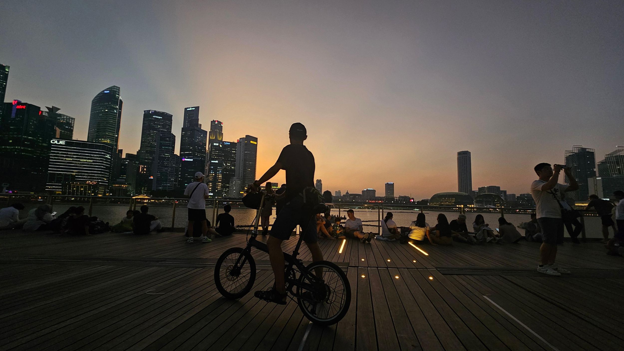Singapur: Light to Night Bike Tour