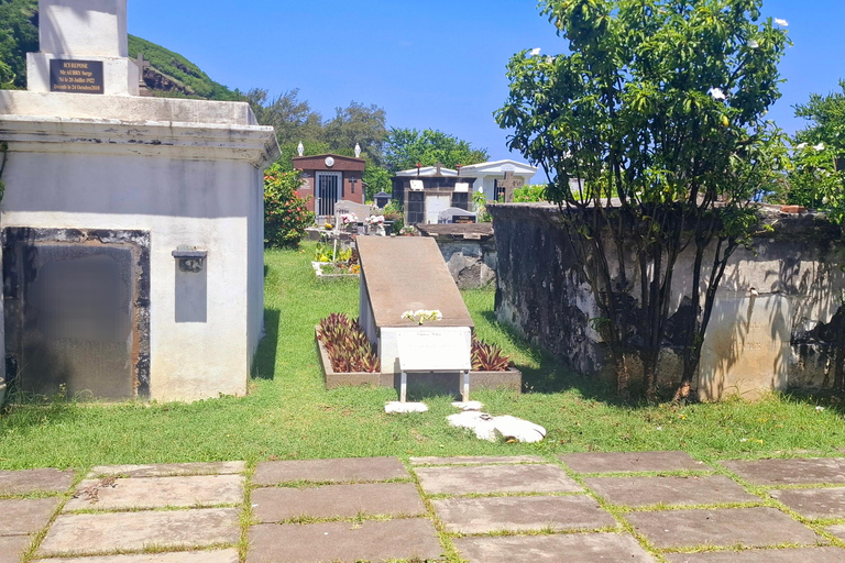 Saint-Paul: Guided walk - Settlement Cave and Cemeteries - Saint Paul: Guided Walk - Settlement Cave and Cemeteries -