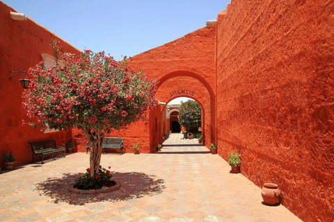 Arequipa: Walking City Tour & Santa Catalina