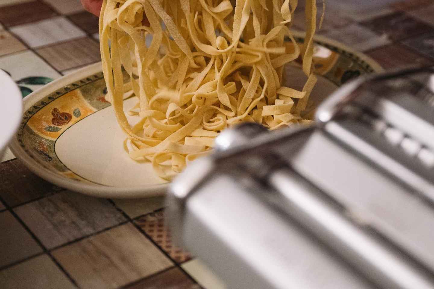 Bologna: Pasta and Tiramisu Cooking Class with Wine