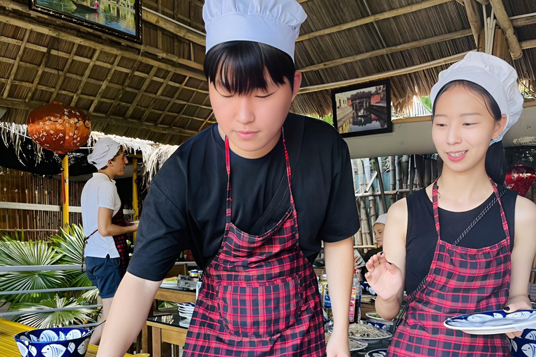 Hoi An: Market -Cooking Class Pho Beef & Dancing Basket Boat HA Happy: Black & White Coffee Making Class Without Pick up