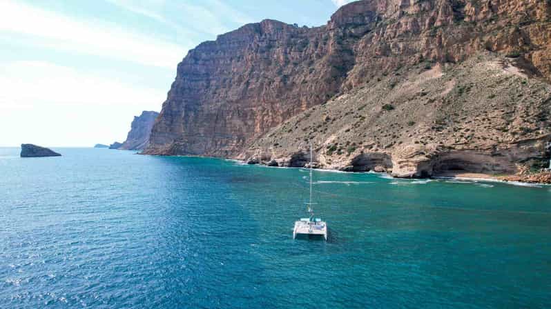 Altea: Catamaran Tour to Serra Gelada