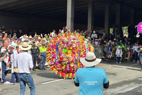 Silleteros Parade Sightseeing Tour with Front Box Included