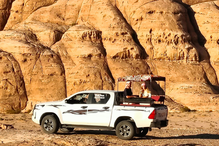 Wadi Rum: Nomadic Survival Skills, Sunset & Zarb Dinner