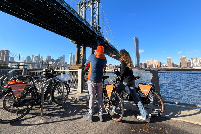 Broadway Bike Tour with Authentic Dutch Bikes! Tour in French on a Ebike