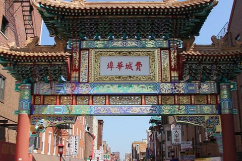 Philadelphia : Best Street Food Tour With A Local Guide Philadelphia : 3 Hours Small Group Food Tasting Walking Tour