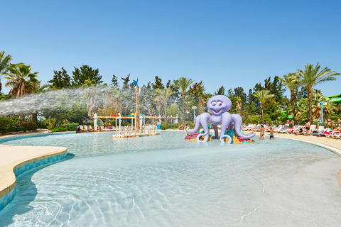 Salou: Dagsbiljett till PortAventura Theme ParkSalou: PortAventura Caribe Aquatic Park 1-dagarsbiljett