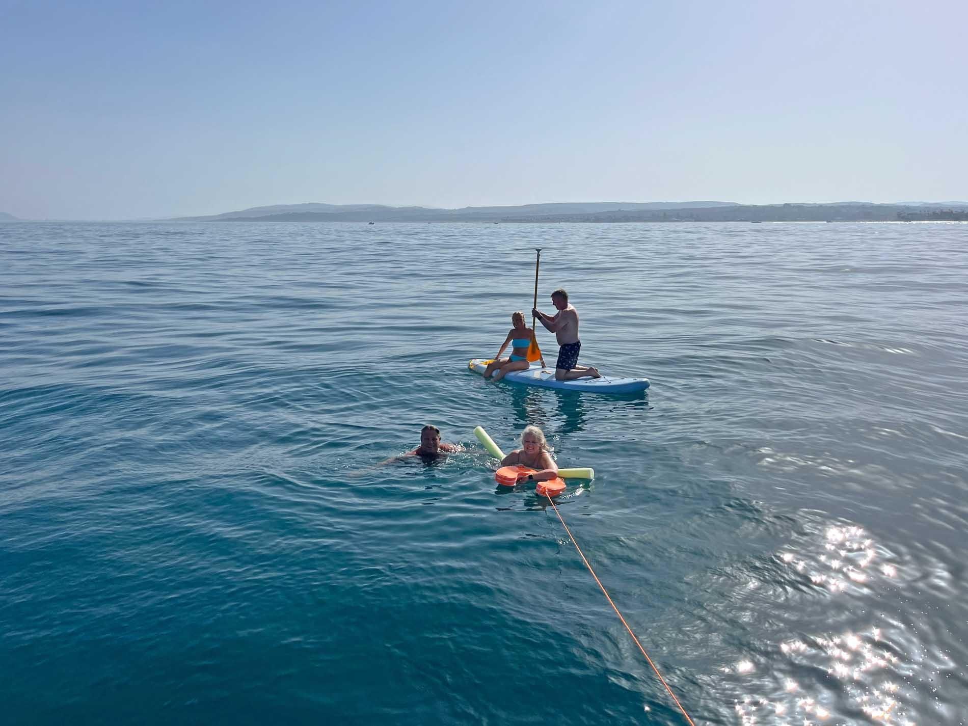 Sotogrande: Hop-on mit Getränken und Snacks