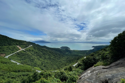 Hoi An/Da Nang: trasferimento a Hue, visita turistica e pranzo in una pagodaTrasferimento da Hoi An/Da Nang a Hue e visita alla Cittadella Imperiale